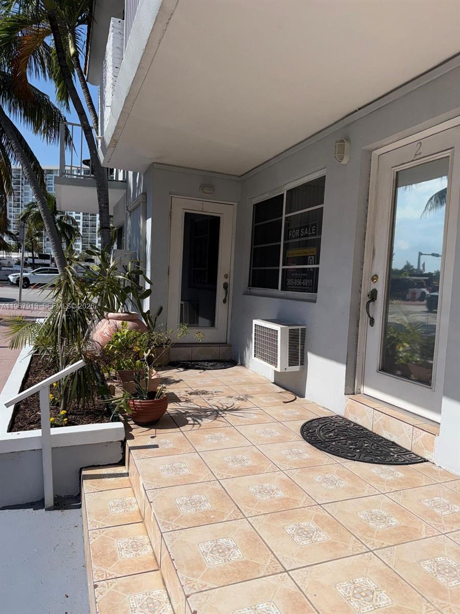 WATERSIDE CONDO - Residential