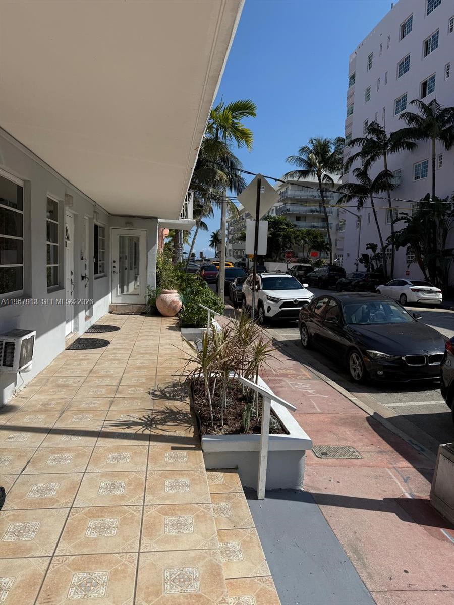 WATERSIDE CONDO - Residential