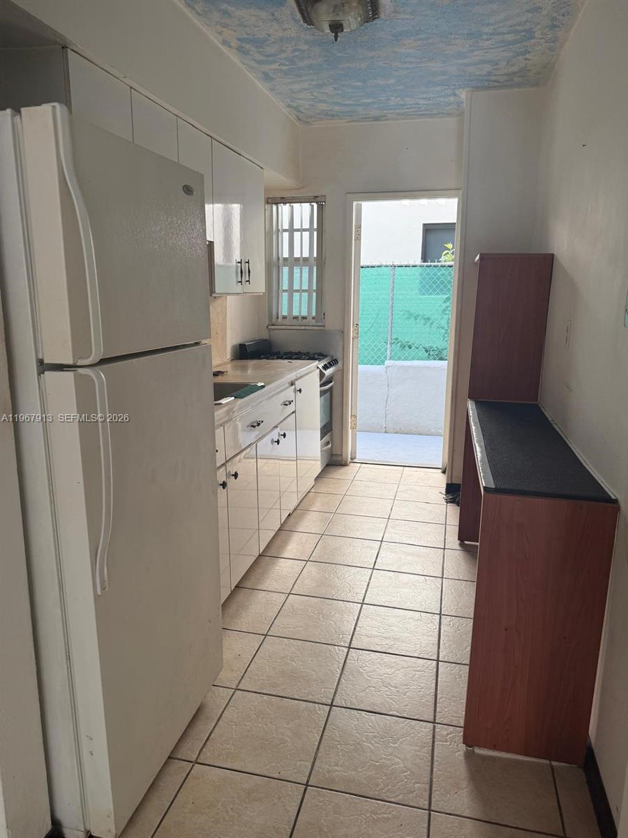 WATERSIDE CONDO - Residential