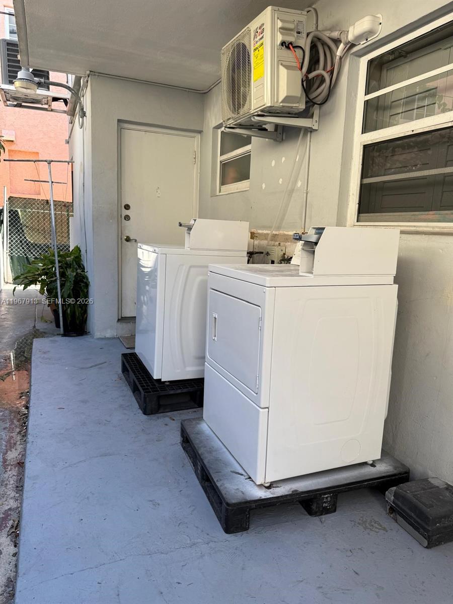 WATERSIDE CONDO - Residential