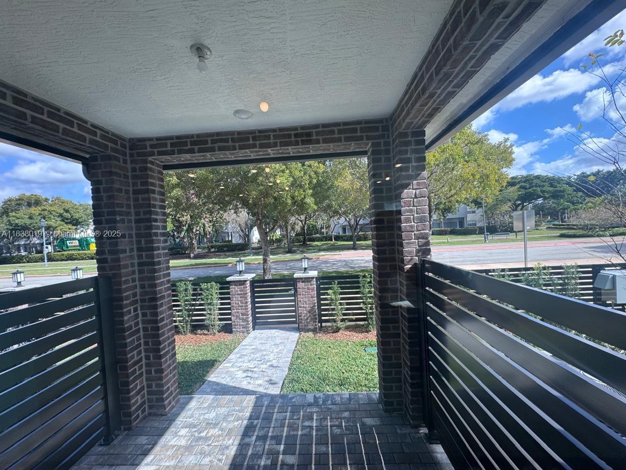 AMERICAN EXPRESS TRACT - Residential