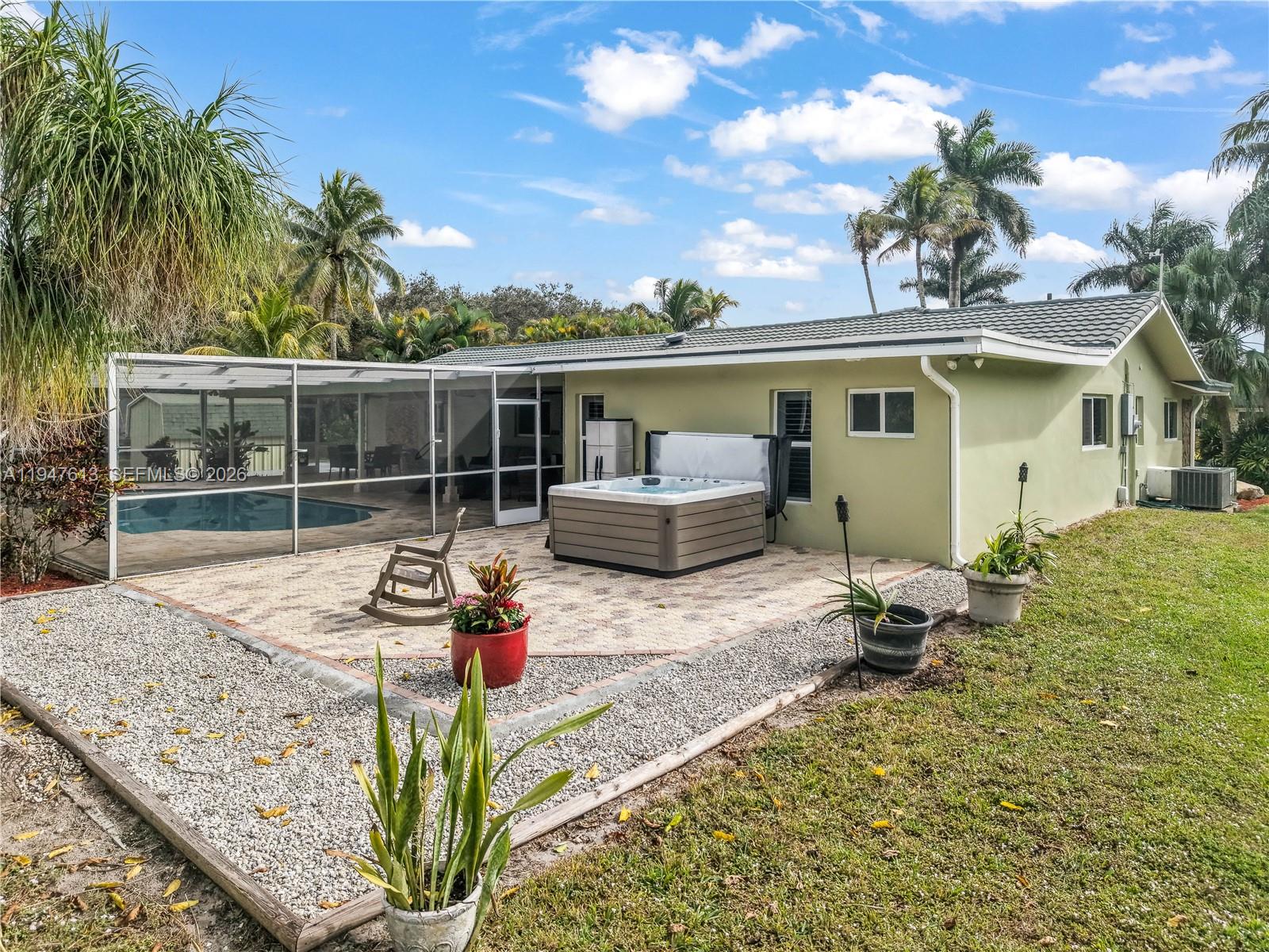 DAVIE FARMETTES - Residential