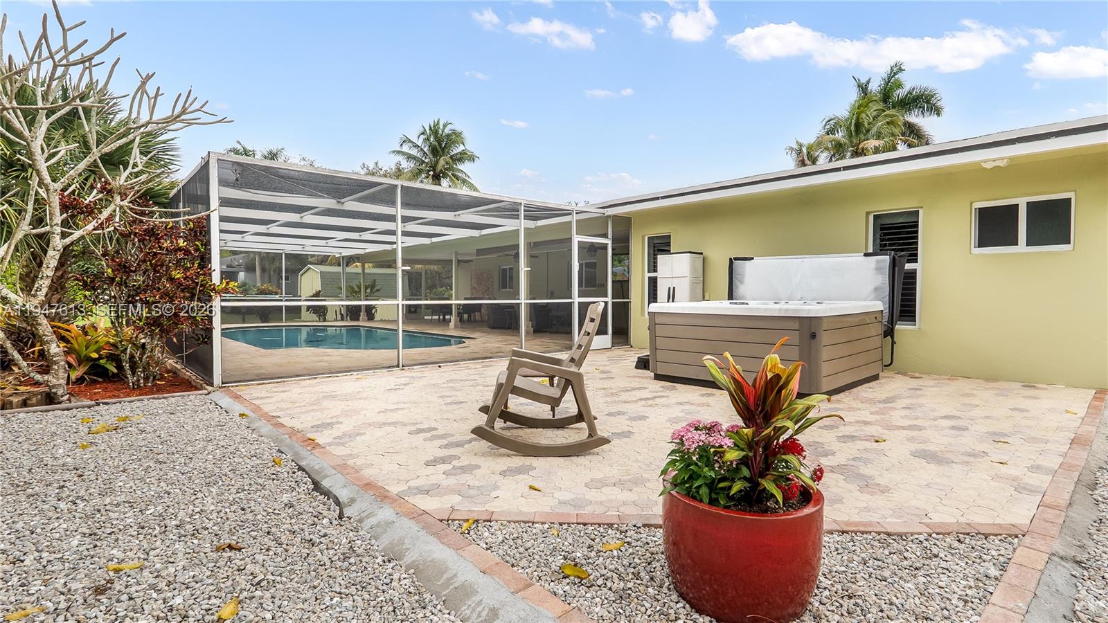 DAVIE FARMETTES - Residential