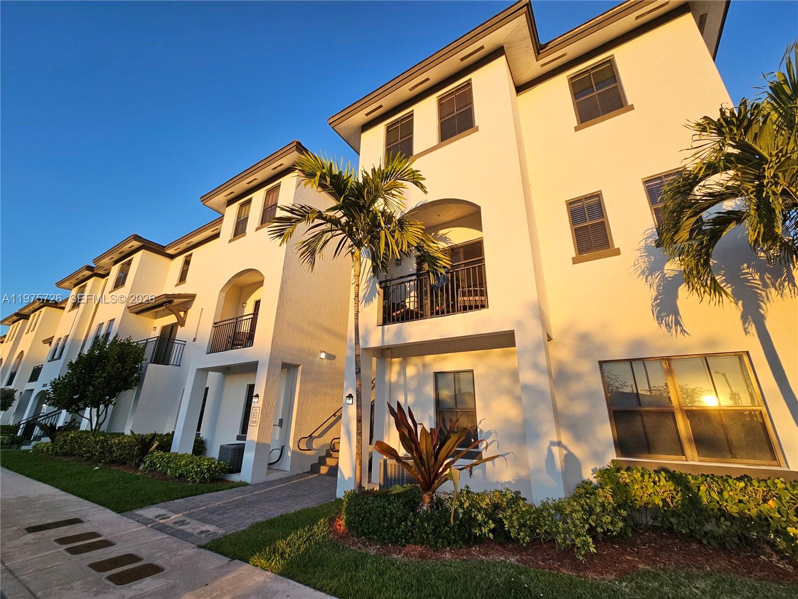 CENTURY PARK SOUTH - Residential Lease