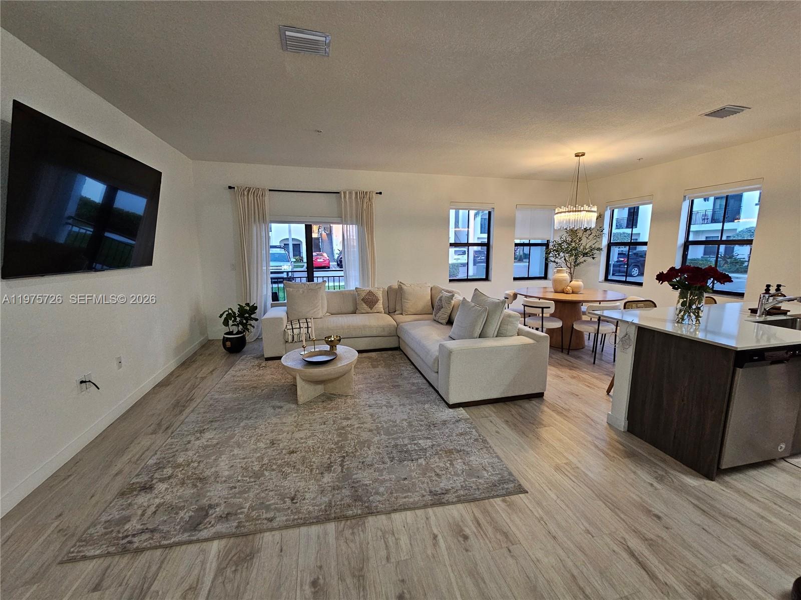 CENTURY PARK SOUTH - Residential Lease