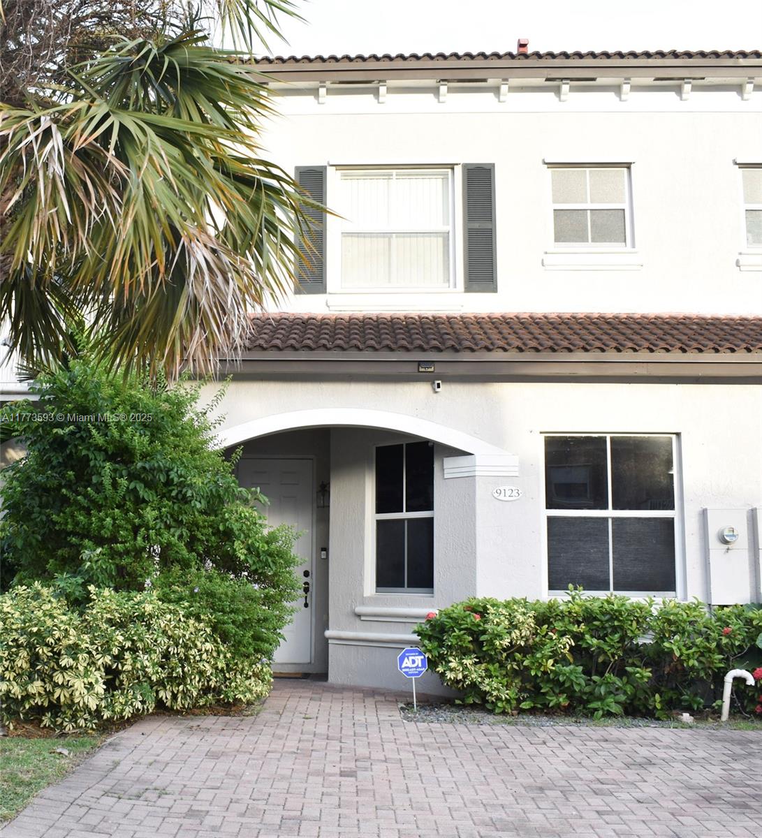 Rental Property at 9123 Sw 152nd Path, Miami, Broward County, Florida - Bedrooms: 3 
Bathrooms: 3  - $3,000 MO.