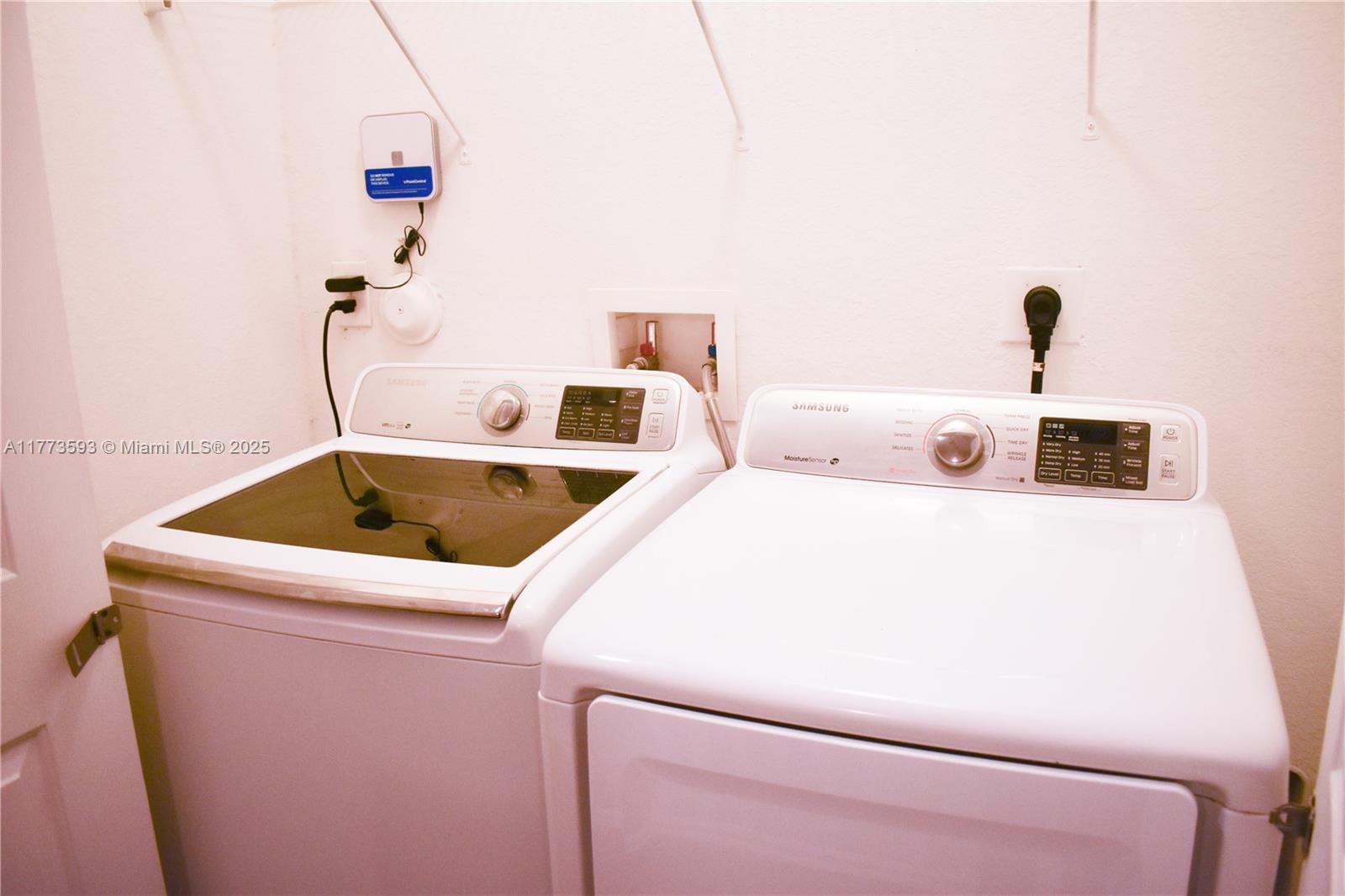 CENTURY GARDENS VILLAS - Residential Lease