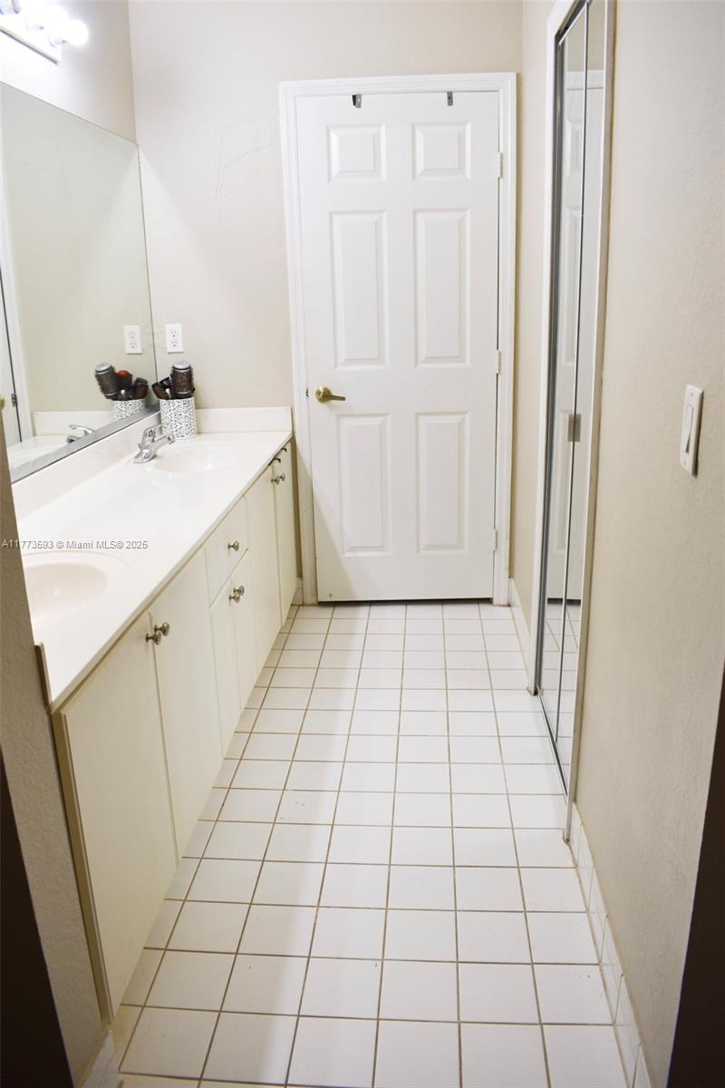 CENTURY GARDENS VILLAS - Residential Lease