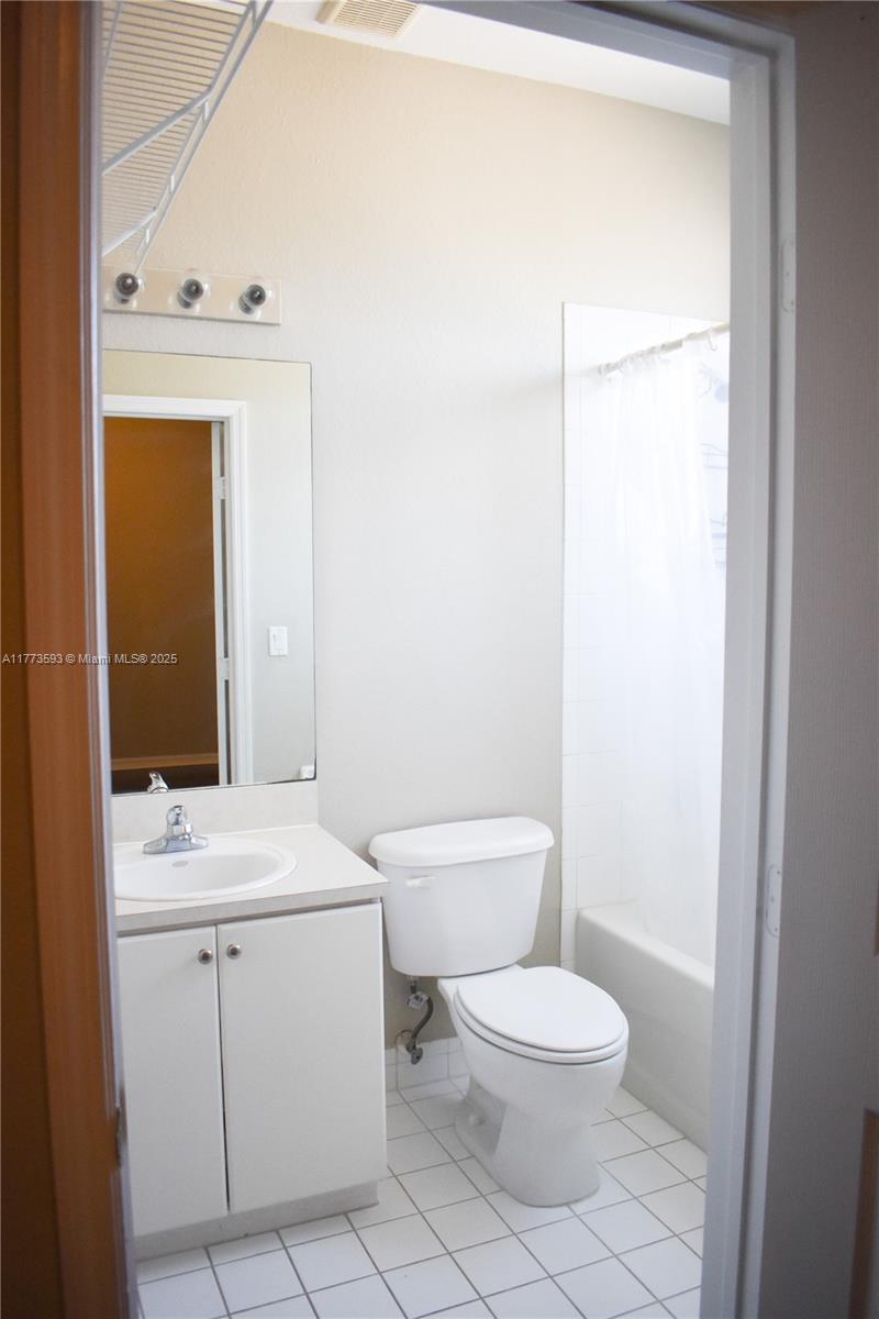 CENTURY GARDENS VILLAS - Residential Lease