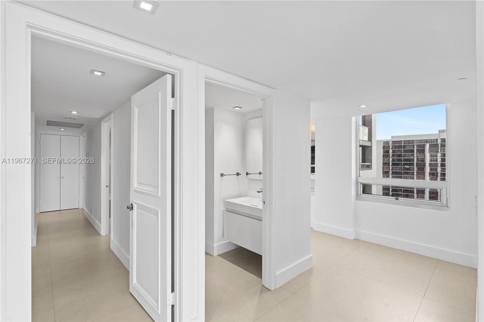 THE PALACE CONDO - Residential