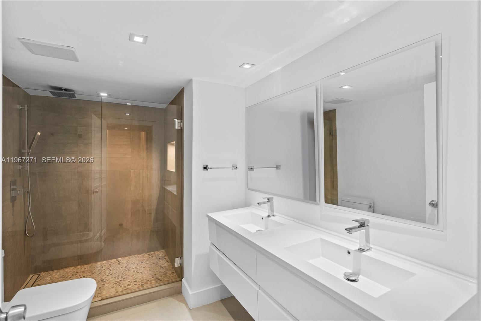 THE PALACE CONDO - Residential