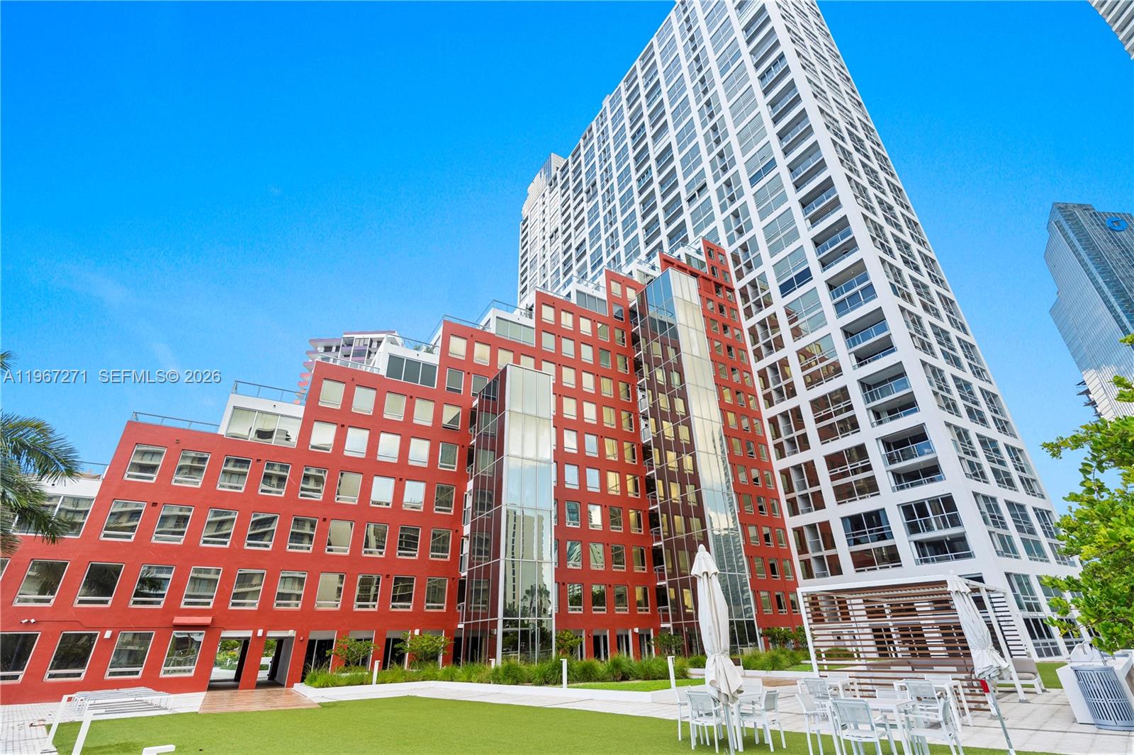 THE PALACE CONDO - Residential