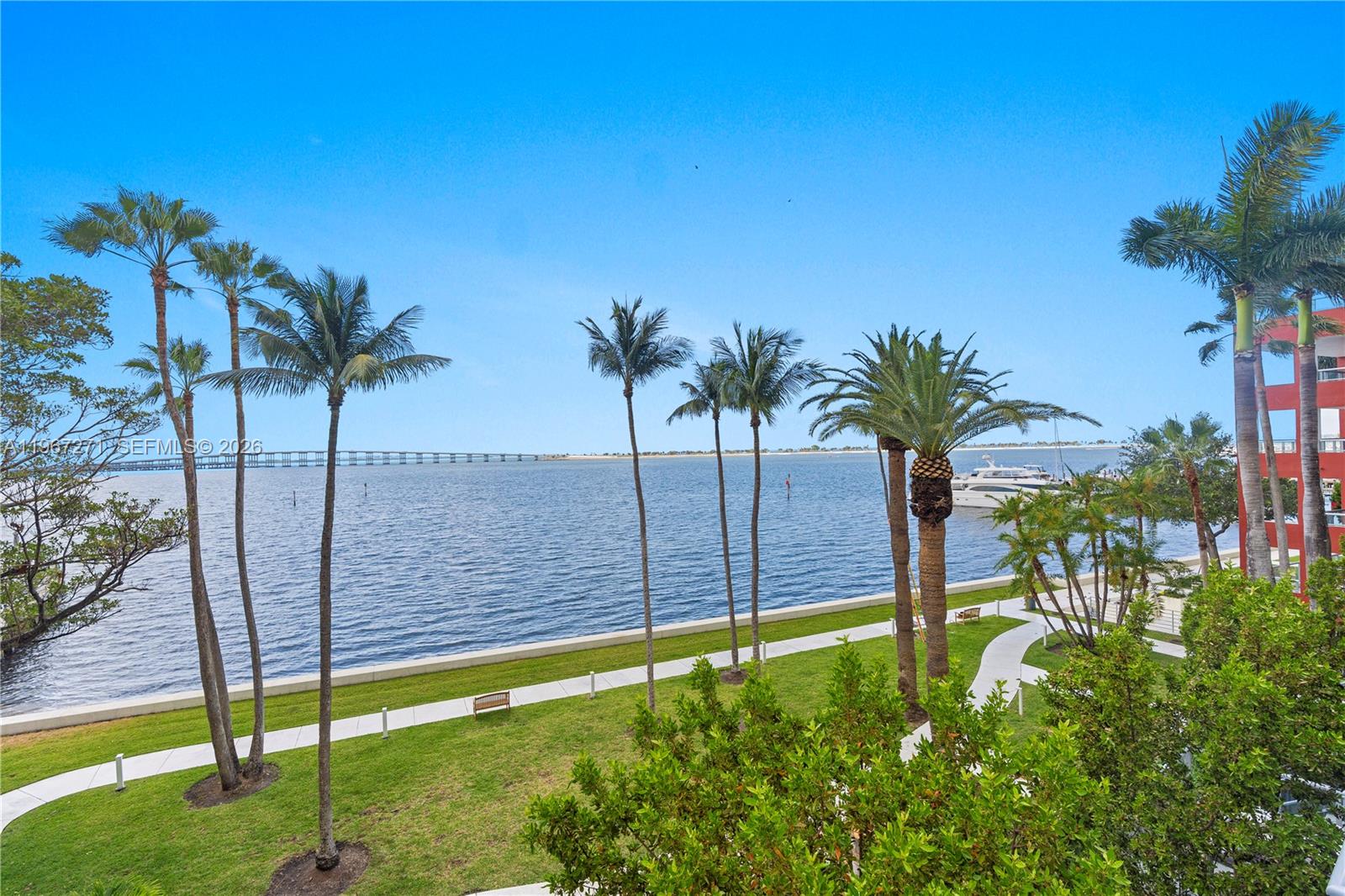 THE PALACE CONDO - Residential