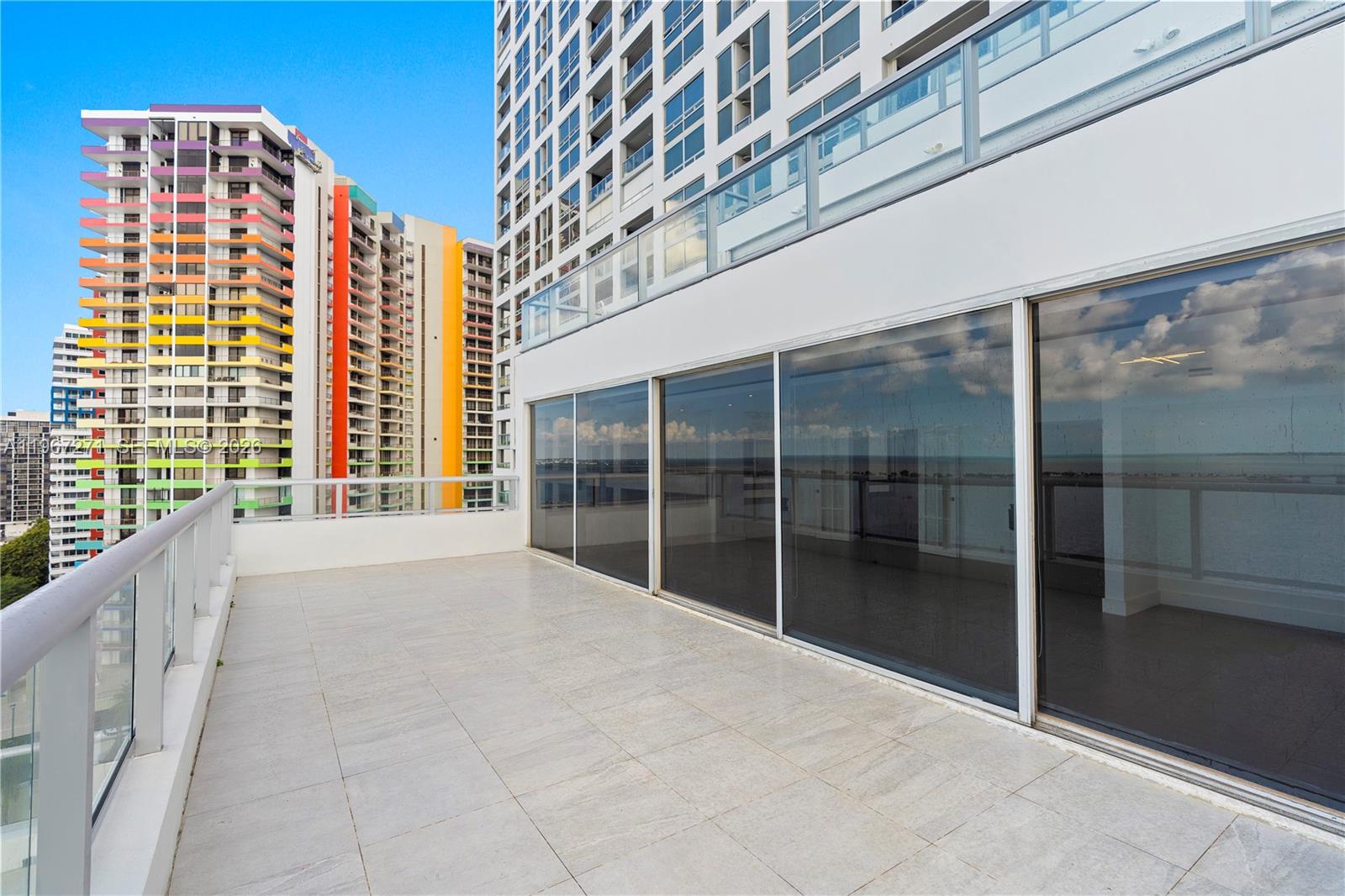 THE PALACE CONDO - Residential