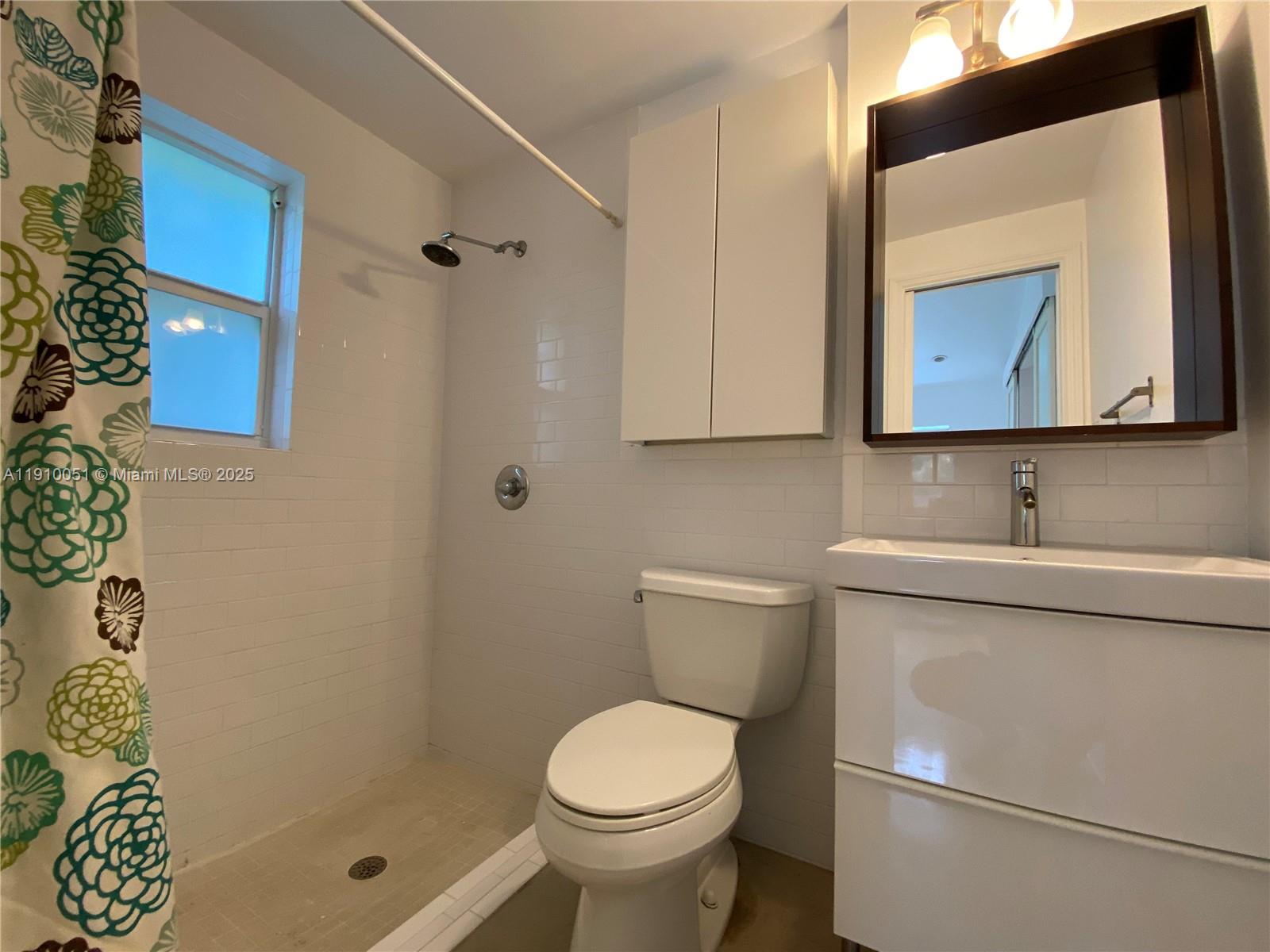 COUNTRY CLUB ESTATES SEC - Residential Lease