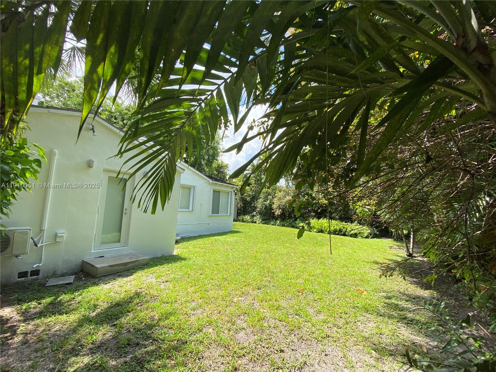 COUNTRY CLUB ESTATES SEC - Residential Lease