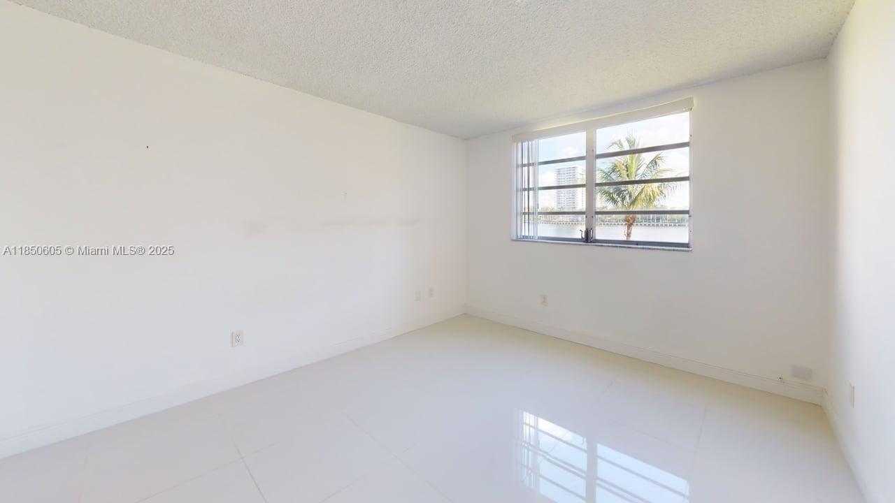 POINT EAST ONE CONDO-BLDG - Residential