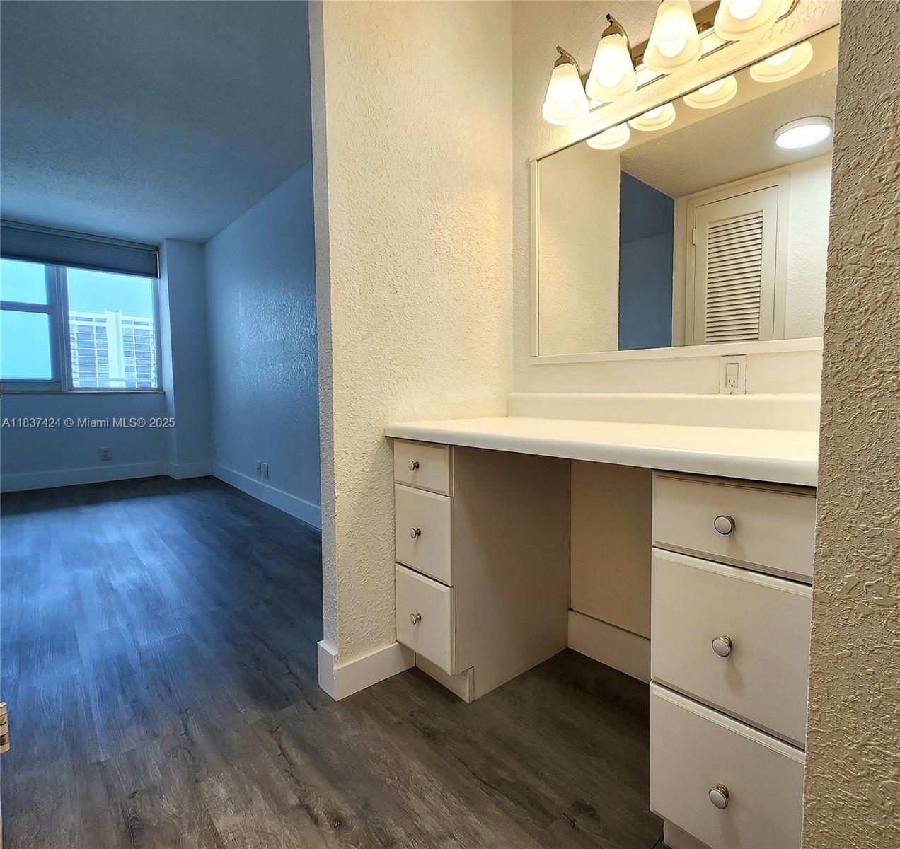 PARKER PLAZA CONDO ESTATE - Residential