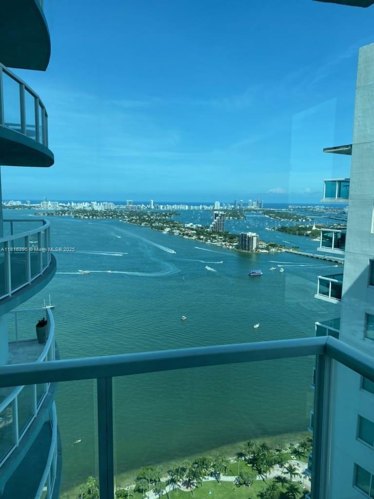 1900 N Bayshore Dr 3803, Miami, Broward County, Florida - 1 Bedrooms  
1 Bathrooms - 