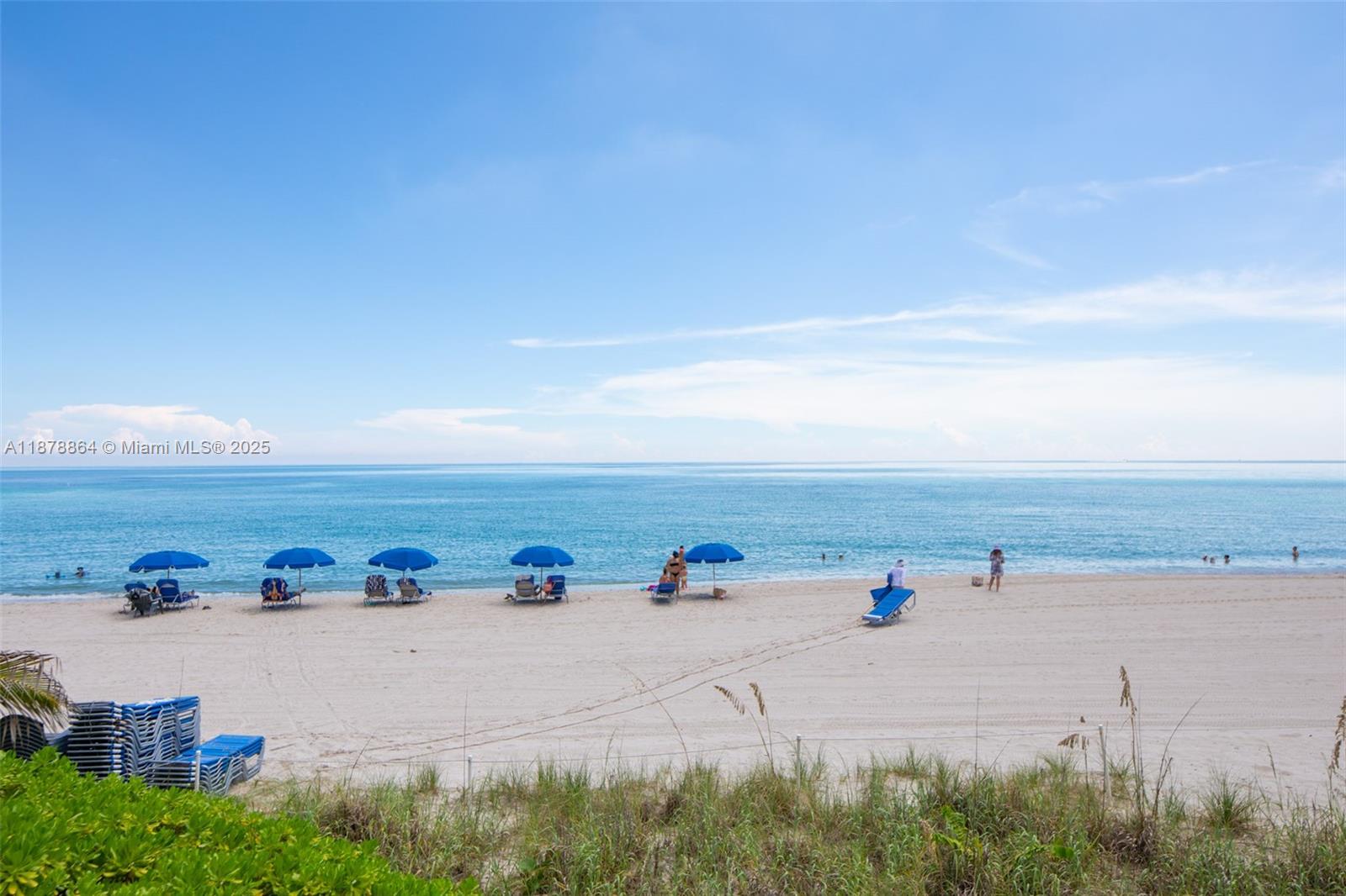 LA MER ESTATES SOUTH COND - Residential