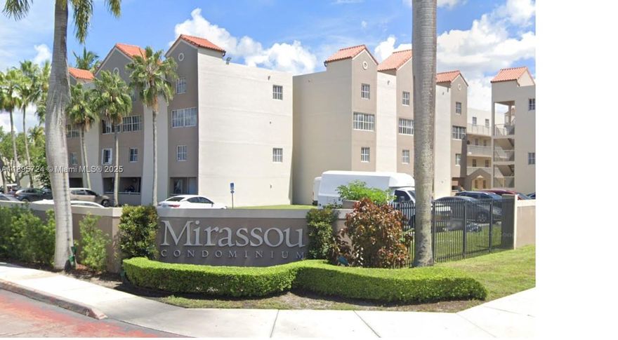 ***Great unit for investors*** 1/1 with washer and Dryer in unit. leased till August 2026. located on third floor with garden views. Very close distance to major retailers, supermarket, restaurant and Post Office; Central location. gated community secured building with Key Card Entry. Gated community offers unmatched amenities including: Fitness Center, Clubhouse, Basketball Court, Fitness Center, Playground, Pool, and Tennis Courts. The unit is currently leased