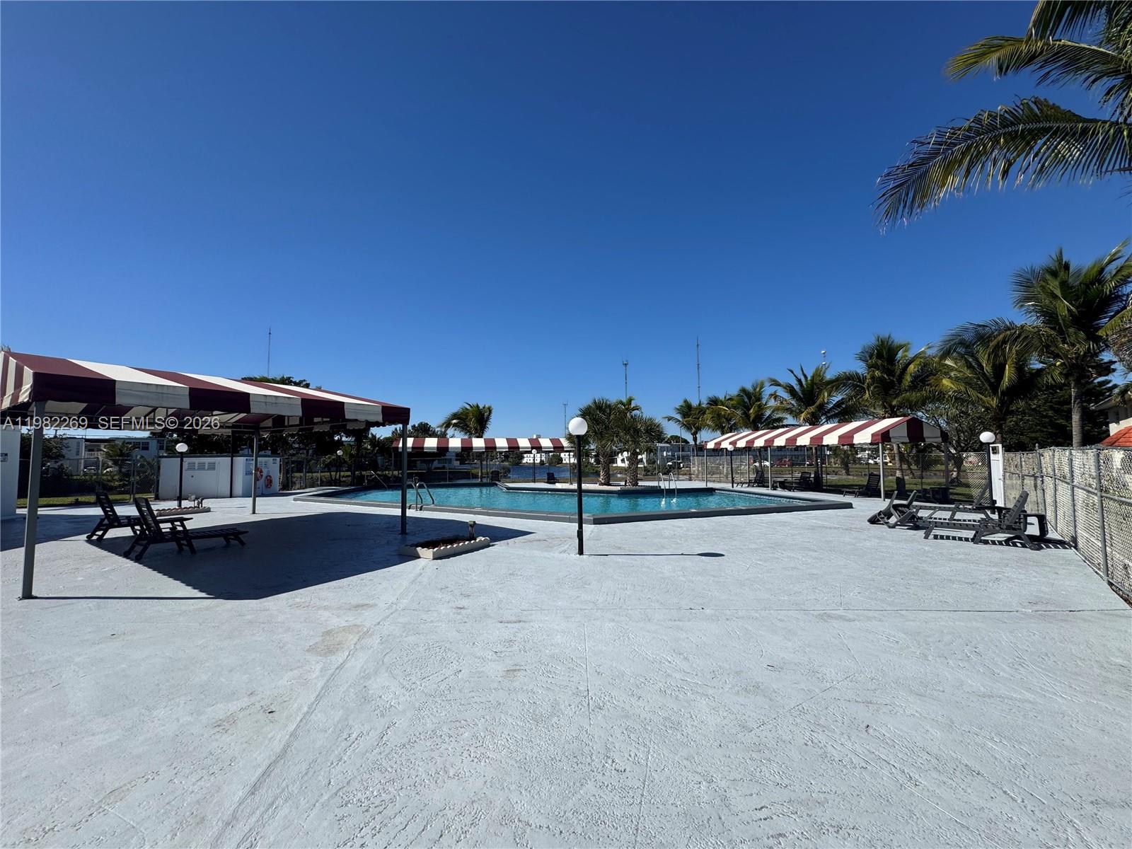 RO-MONT SOUTH CONDO F - Residential