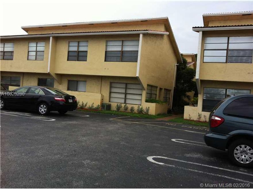 BRAND NEW KITCHEN CABINETS AND GRANITE COUNTER TOP, BRAND NEW KITCHEN  APPLIANCES. ALL NEW TILE FLOOR IN THE 2ND FLOOR . TILE IN THE 1ST FLOOR. . ALL BED ROOMS ARE TILE,, NEW WINDOW VERTICALS AND FRESHLY PAINTED INSIDE., YOU MUST SEE******