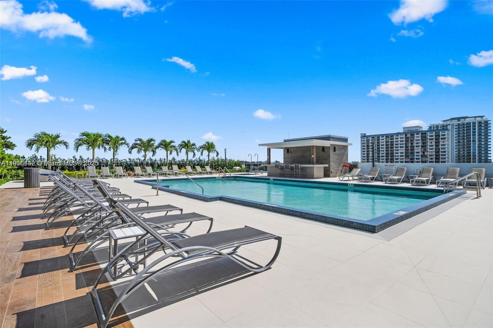 THE LEXI CONDO - Residential