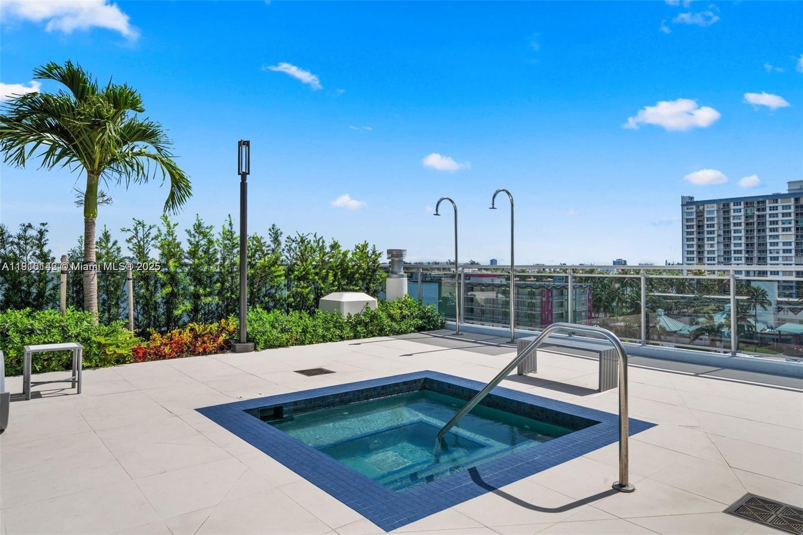 THE LEXI CONDO - Residential