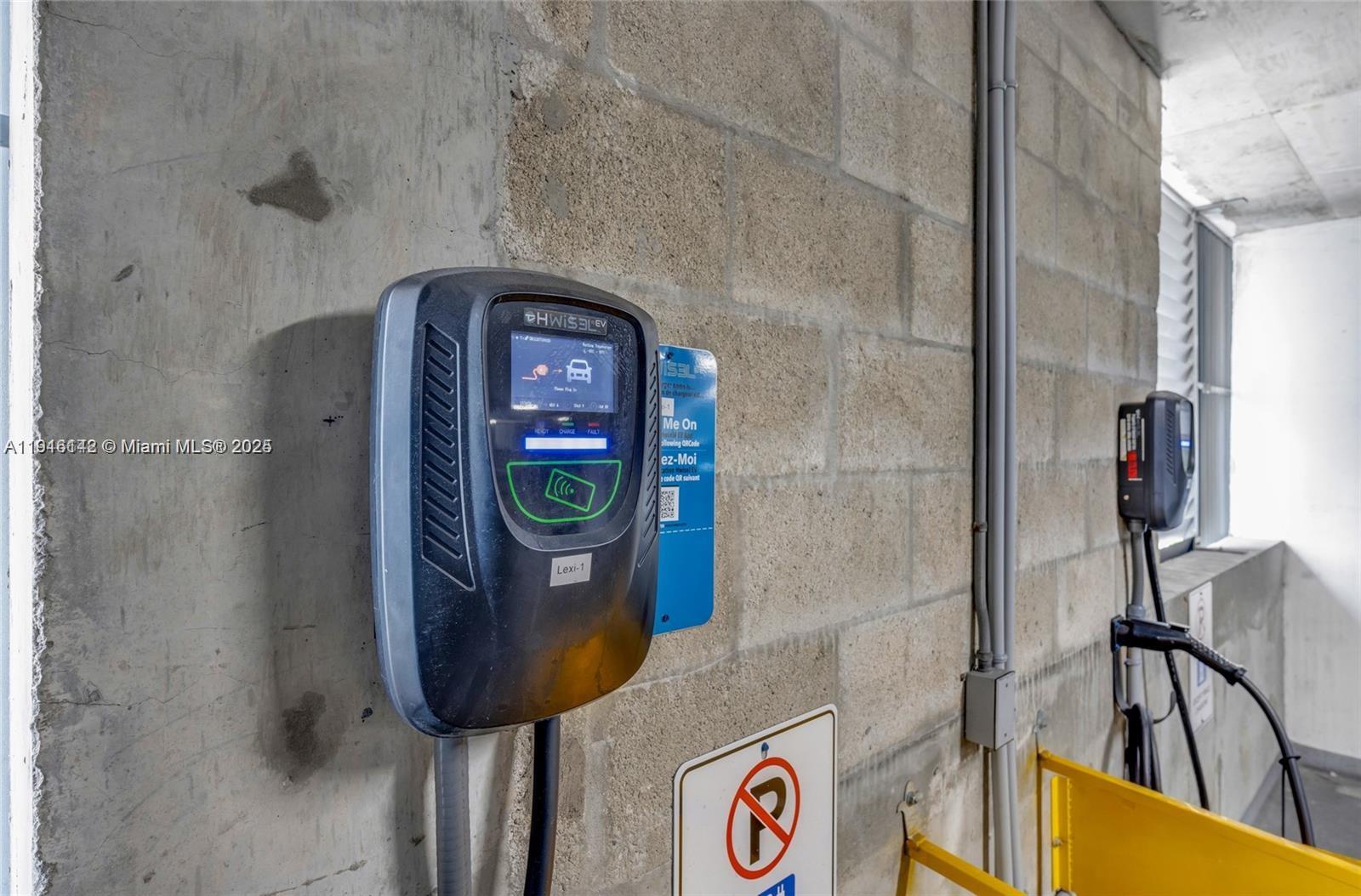 THE LEXI CONDO - Residential