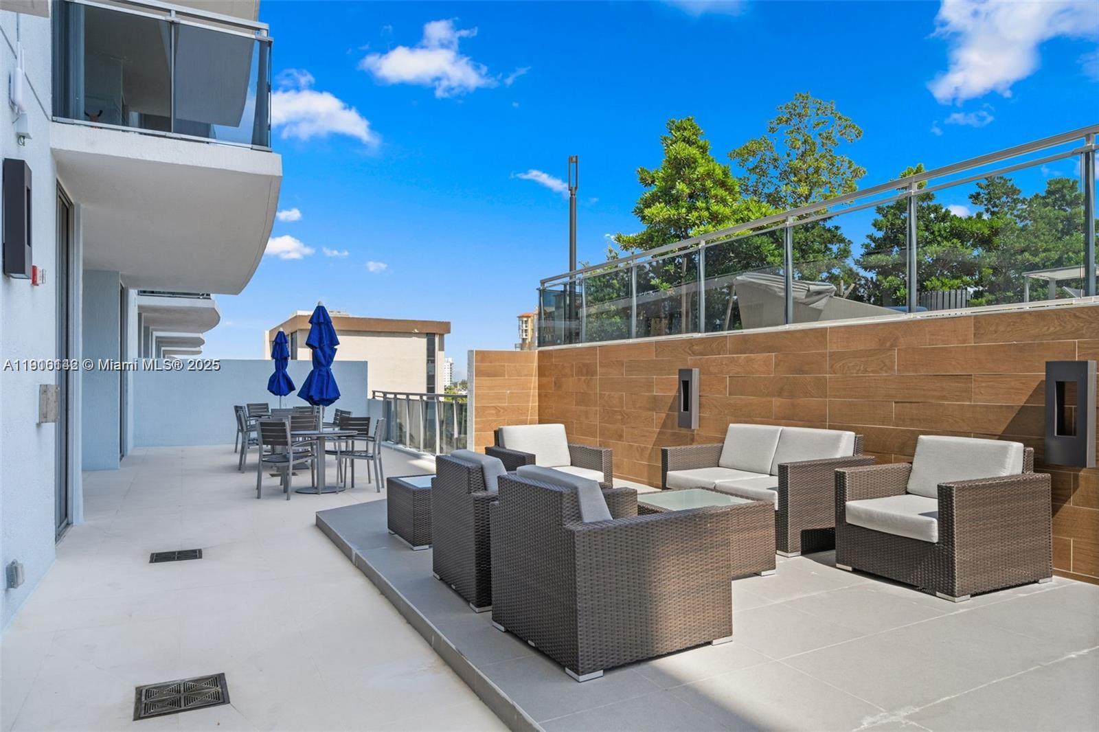 THE LEXI CONDO - Residential