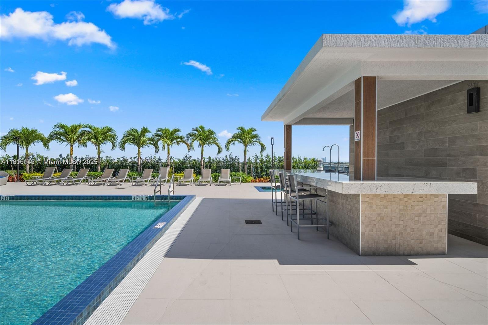 THE LEXI CONDO - Residential