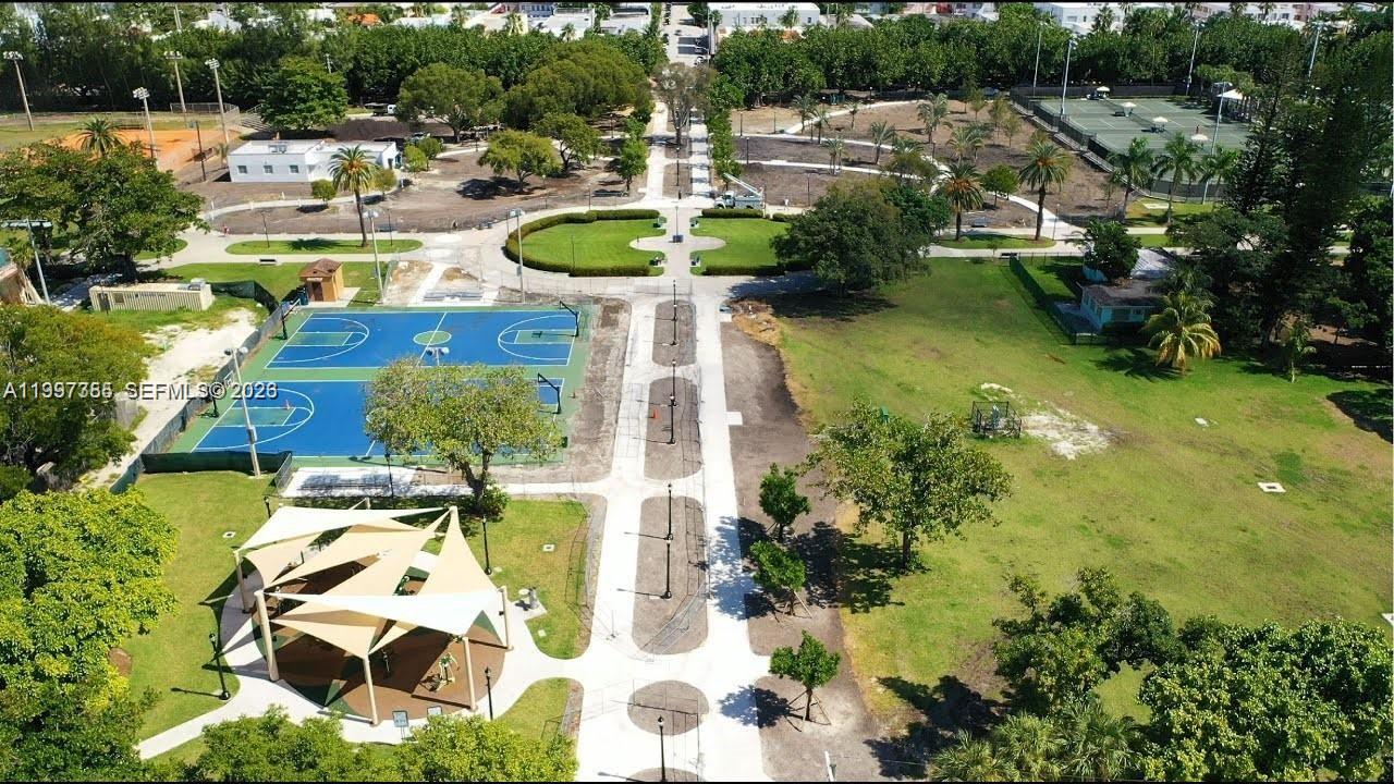 ELEVEN CONDO - Residential Lease