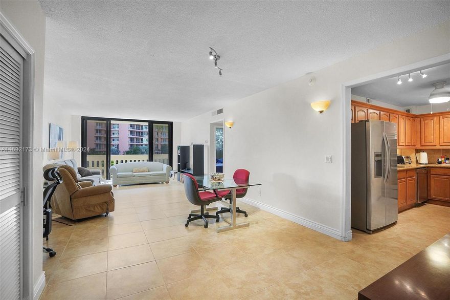 Amazing opportunity to own in the Gables.  Lovely view of Gables waterway and Miami skyline. Highly desirable 10+ location, walking distance to Grove & S.Miami. Quick ride to Beaches & University of Miami. Maintenance includes water heater, water, basic cable, high speed internet, 24 hr security, doorman. Pool, Marina, Gym, and more. This spacious 1 bedroom 1.5 bath unit awaits you.