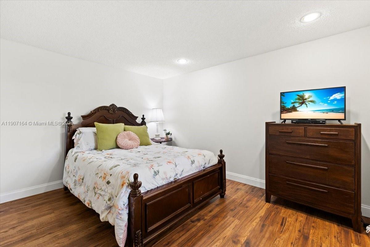 RAINBERRY BAY SEC 1 - Residential Lease