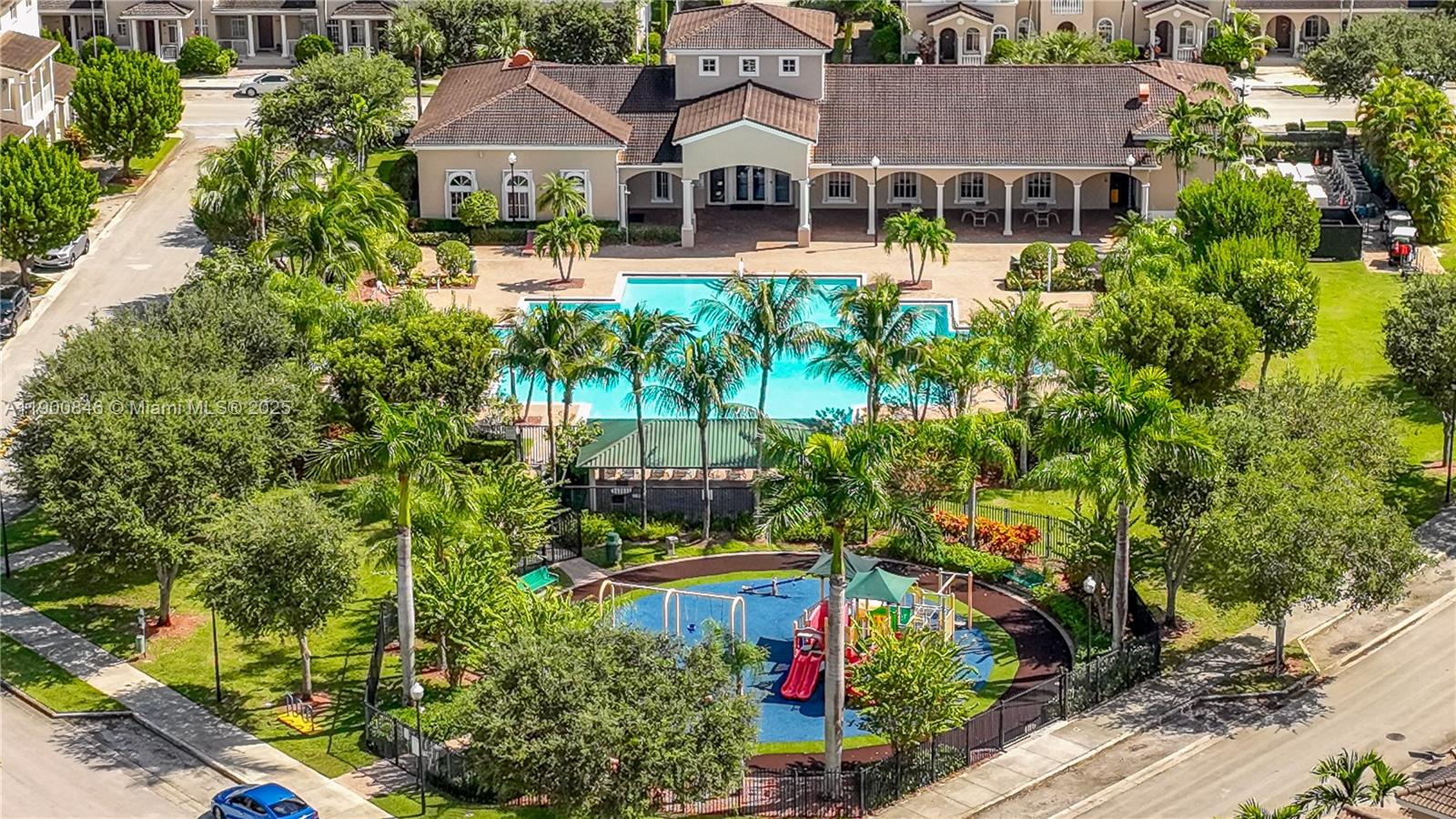 MANDARIN LAKES - Residential