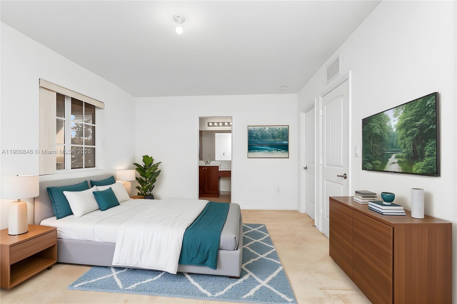 MANDARIN LAKES - Residential