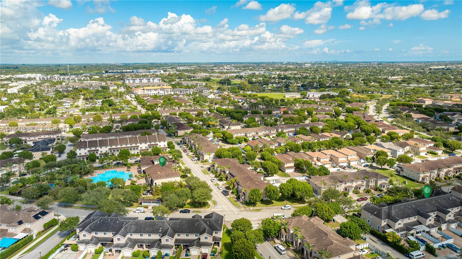 MANDARIN LAKES - Residential