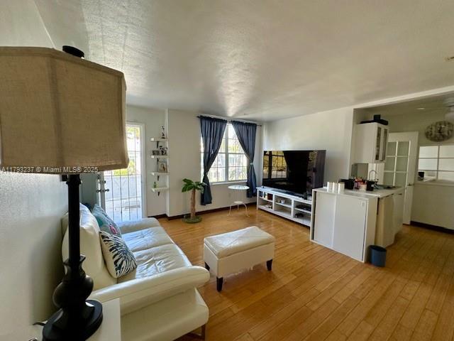 Rental Property at 940 7th St 940D, Miami Beach, Miami-Dade County, Florida - Bedrooms: 2 
Bathrooms: 1  - $2,650 MO.