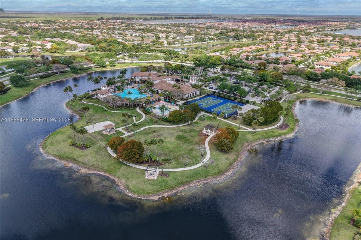 CYPRESS POINTE IV AT HERO - Residential