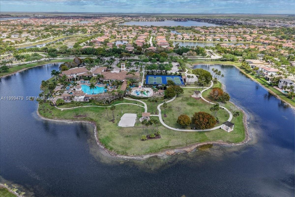 CYPRESS POINTE IV AT HERO - Residential