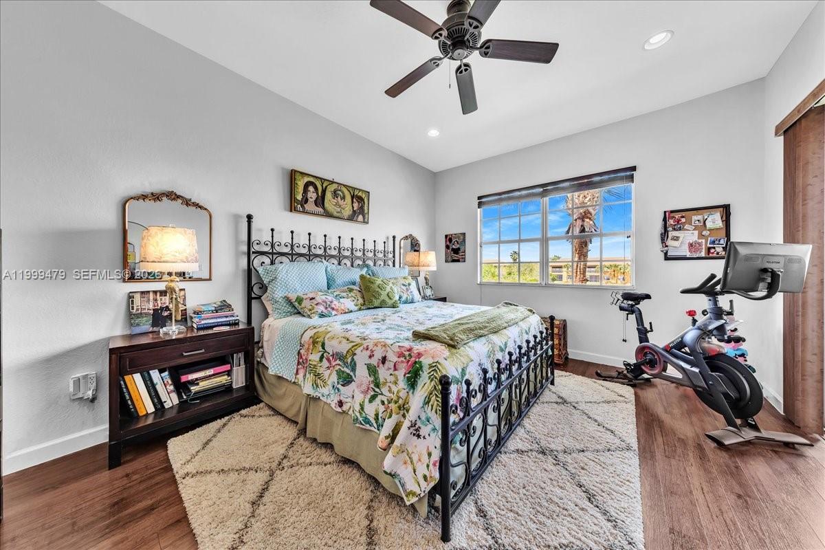 CYPRESS POINTE IV AT HERO - Residential