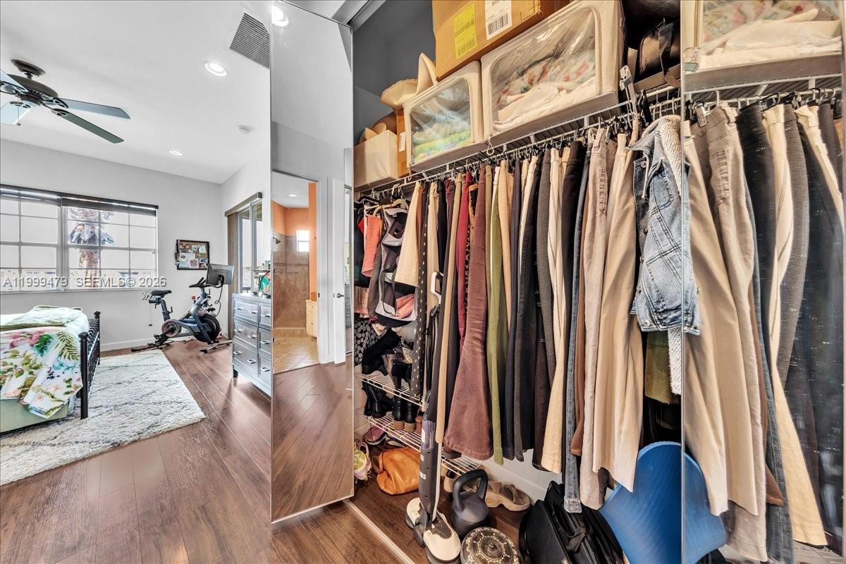 CYPRESS POINTE IV AT HERO - Residential