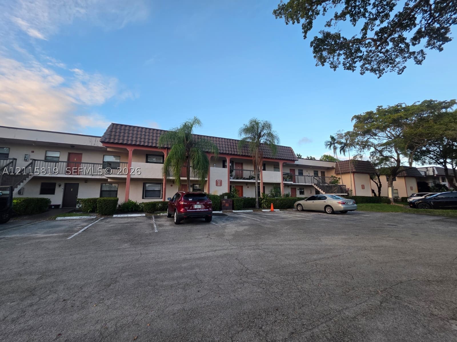 831 NE 207th Ln 2-203