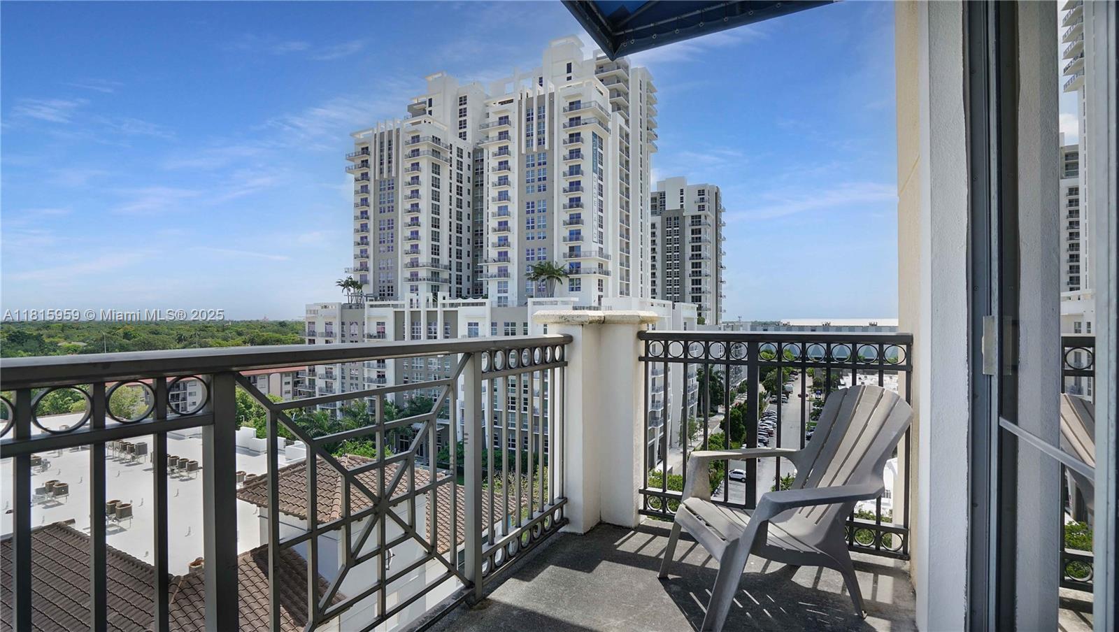 COLONNADE AT DADELAND SE - Residential