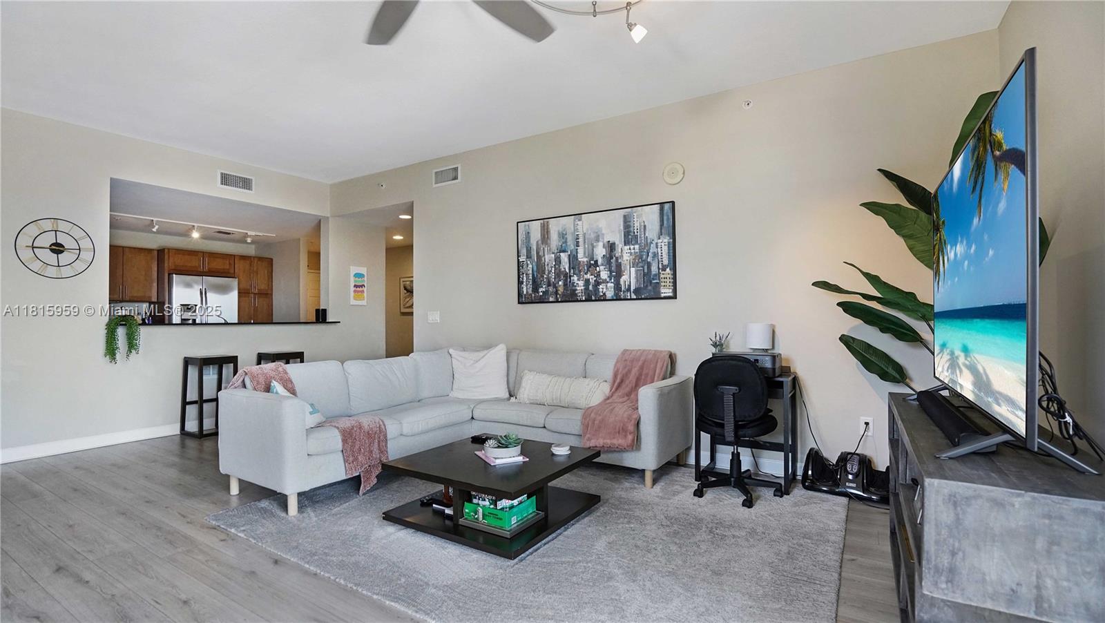 COLONNADE AT DADELAND SE - Residential