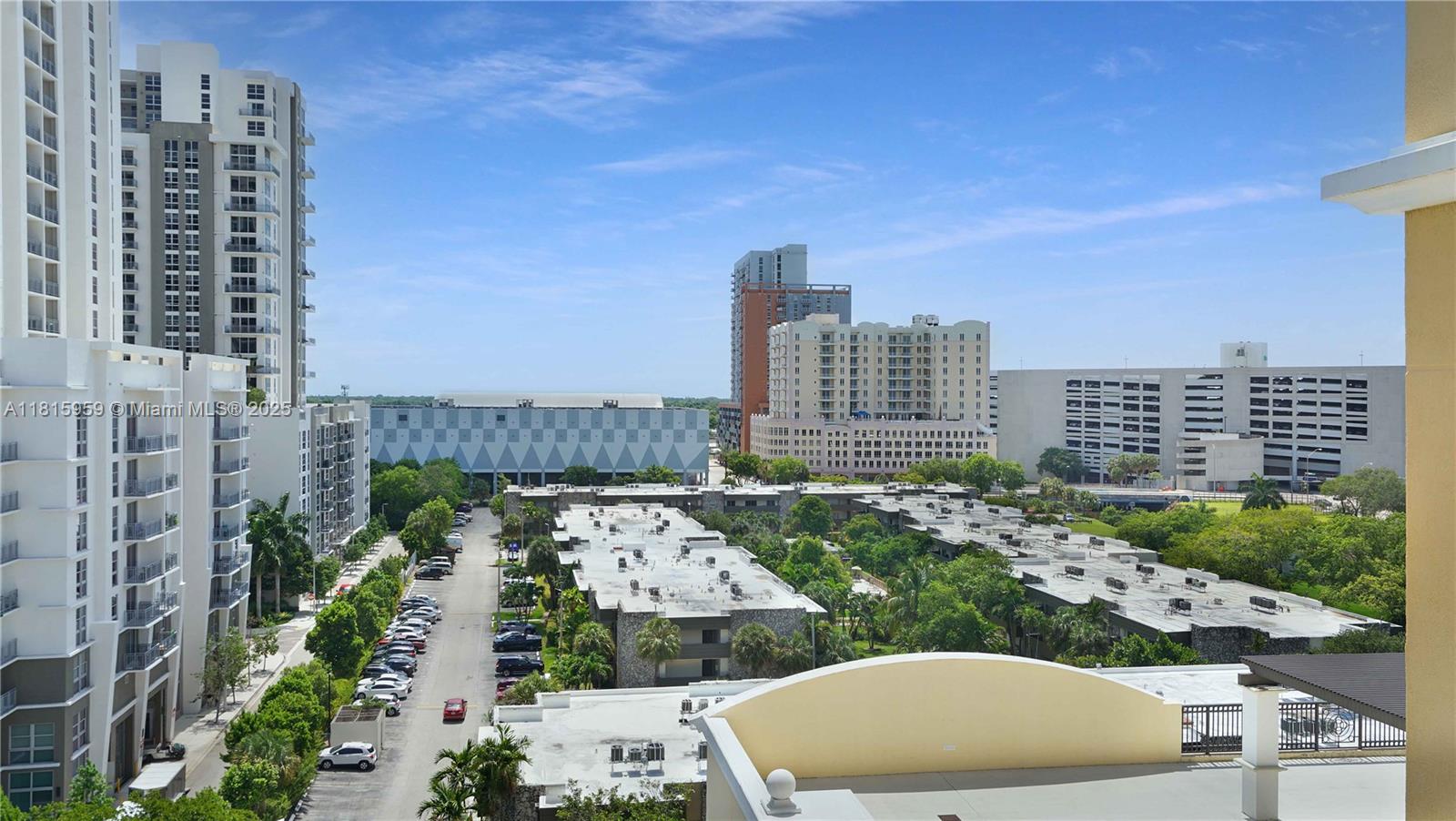 COLONNADE AT DADELAND SE - Residential