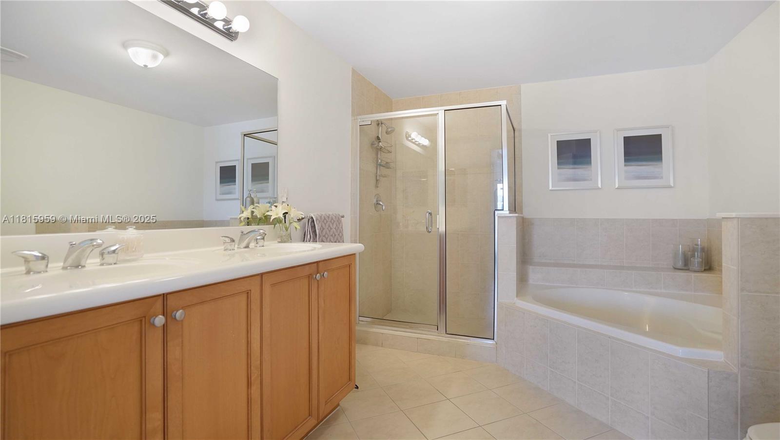 COLONNADE AT DADELAND SE - Residential