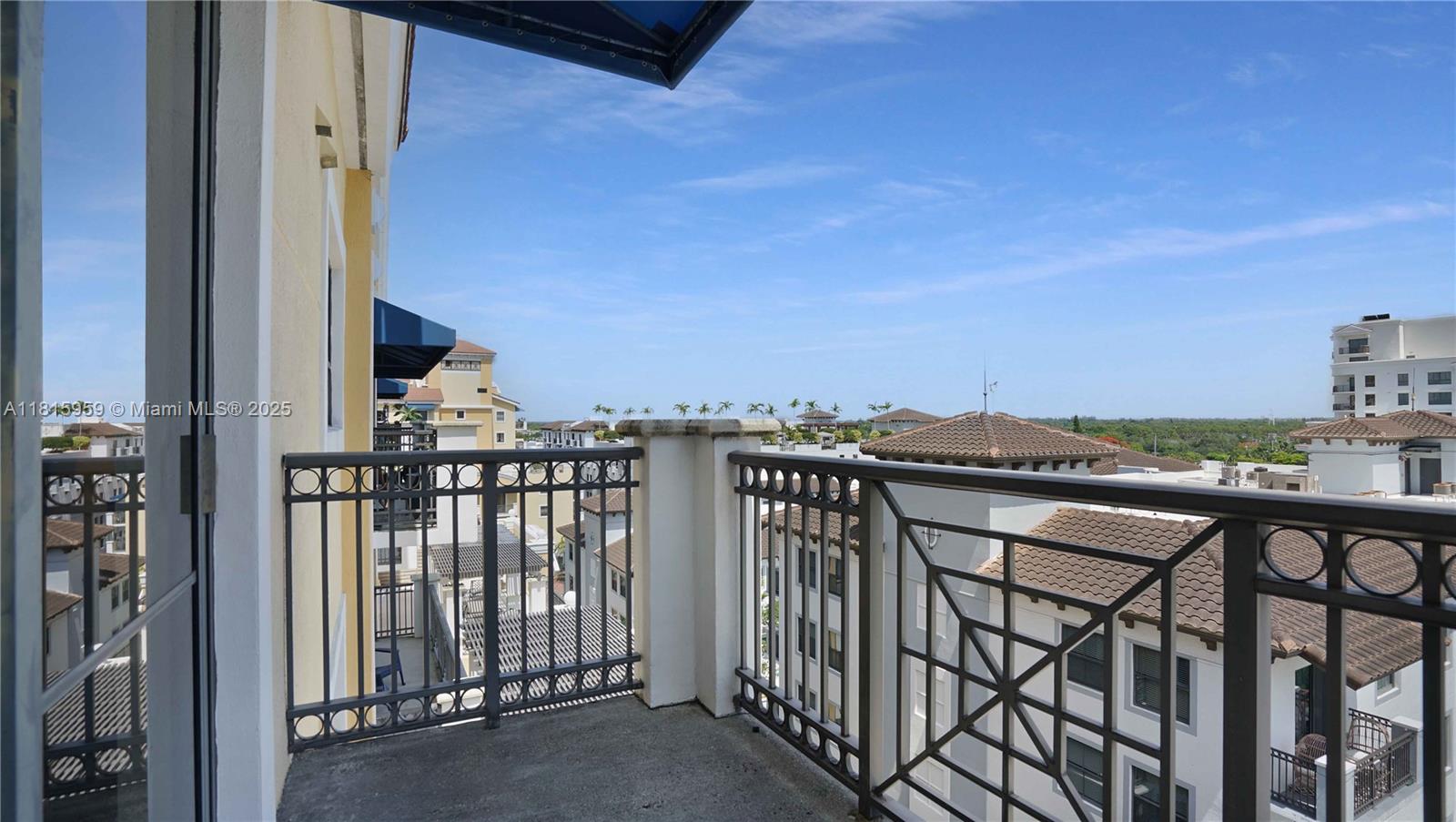 COLONNADE AT DADELAND SE - Residential