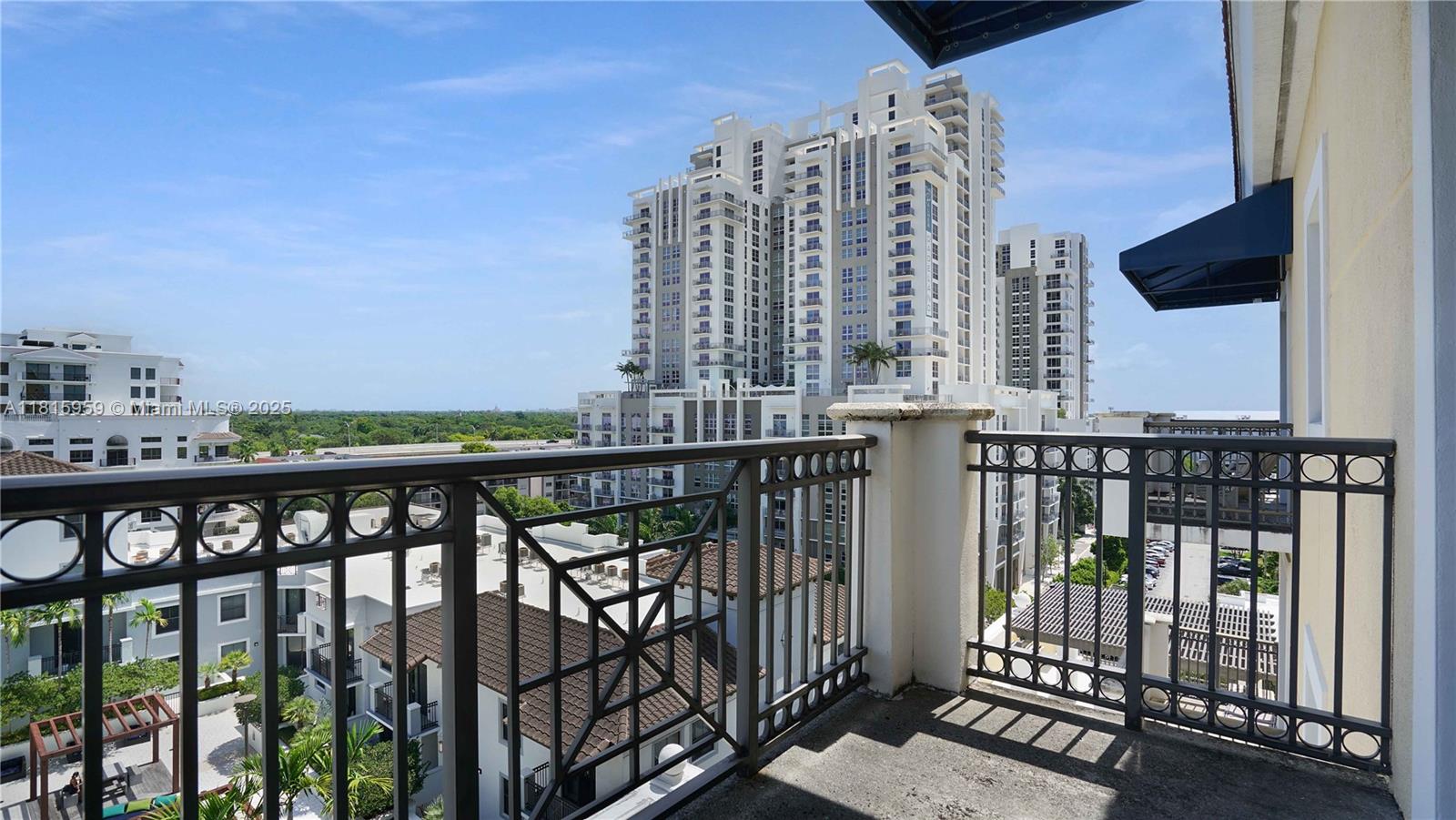 COLONNADE AT DADELAND SE - Residential